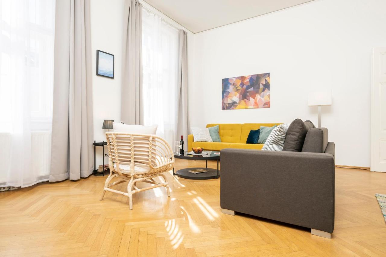 Rooftop Studio Börse