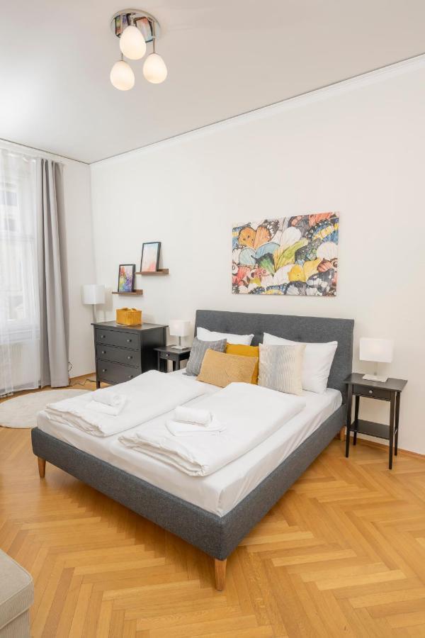Rooftop Studio Börse