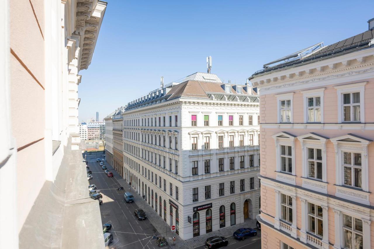Rooftop Studio Borse By Ichbucheat * Viena