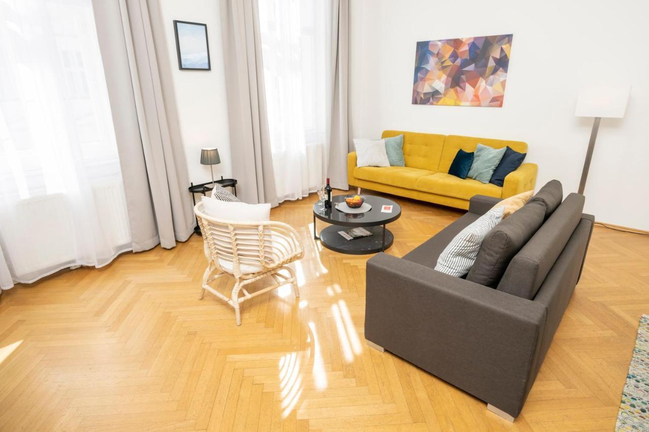 Rooftop Studio Borse By Ichbucheat Apartamento *