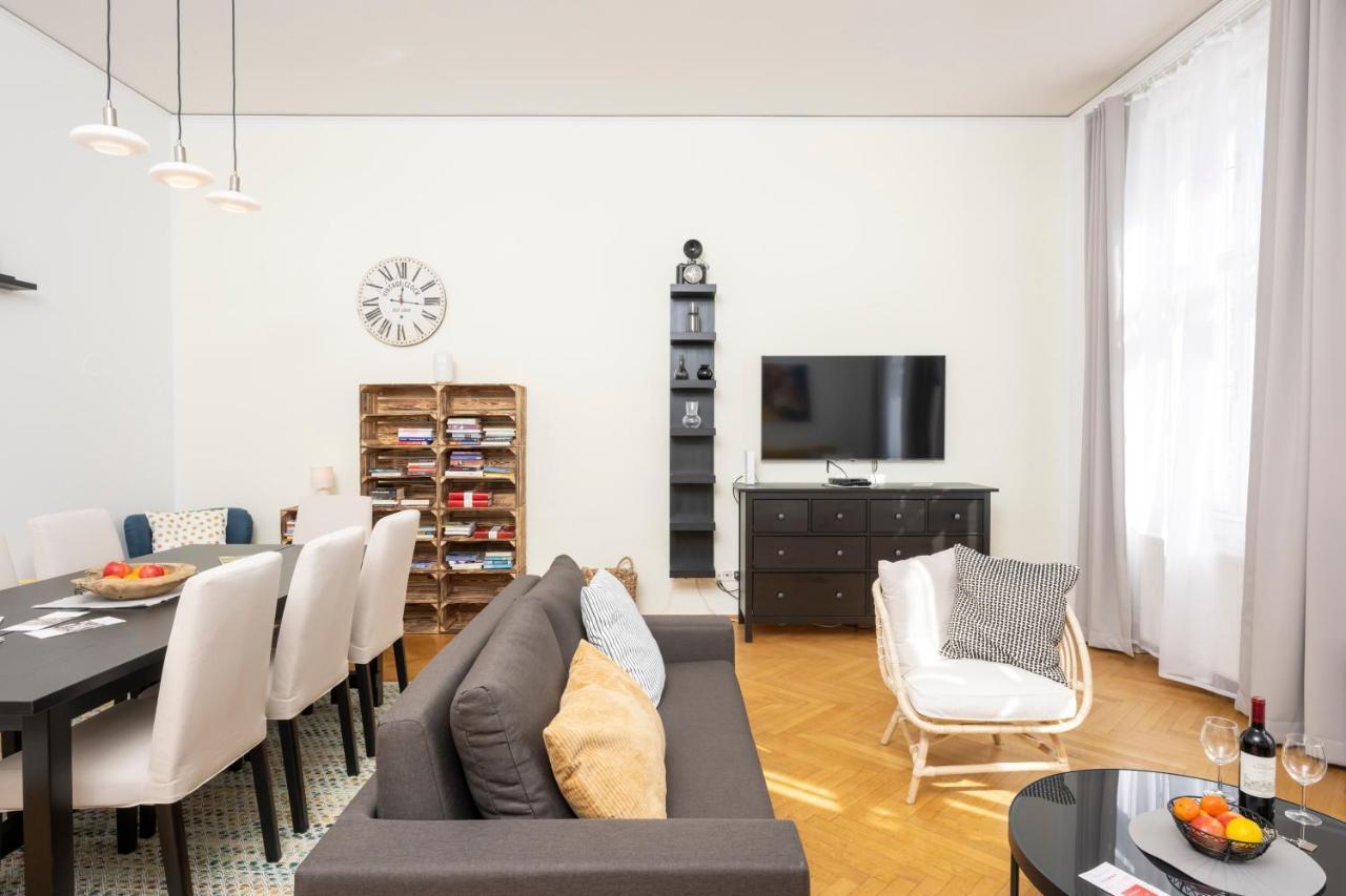Rooftop Studio Borse By Ichbucheat * Viena