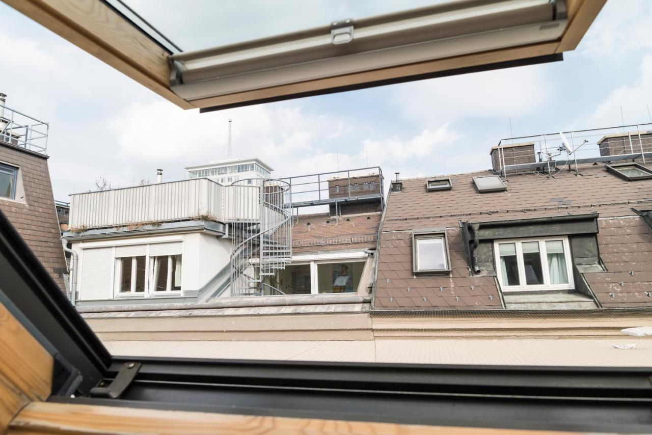 Rooftop Studio Borse By Ichbucheat Viena