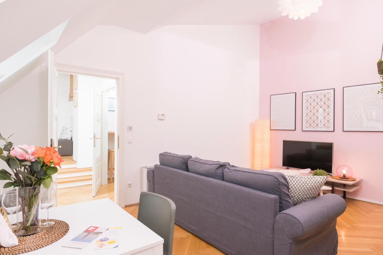 Rooftop Studio Borse By Ichbucheat Apartamento
